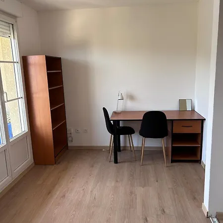 20m2 Avec Balcon Corte (Corsica)